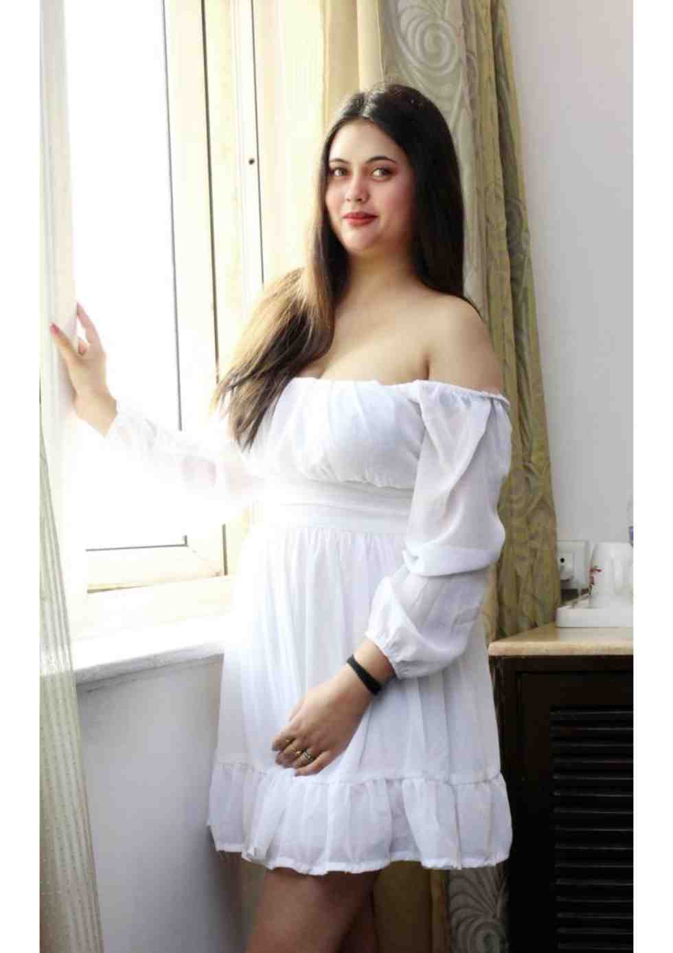 hot  call girls in Vile Parle